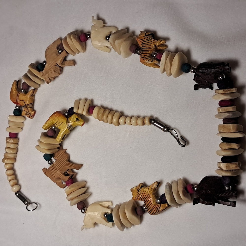VTG African Safari Necklace - Picture 2 of 10